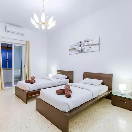 Lavish Sea View In The Heart Of Апартаменты *