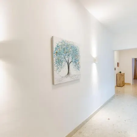 아파트 Luxury Waterfront In Prime Area