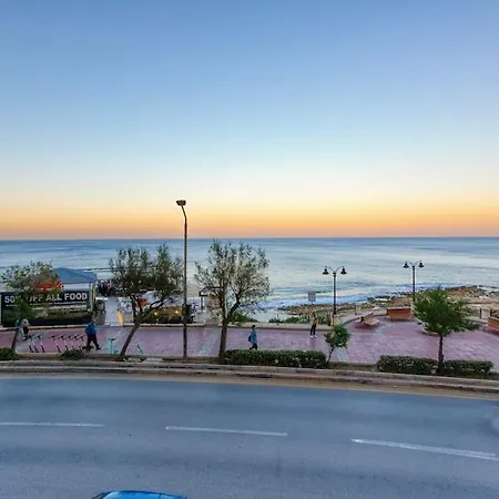 Lavish Sea View In The Heart Of Апартаменты Слима