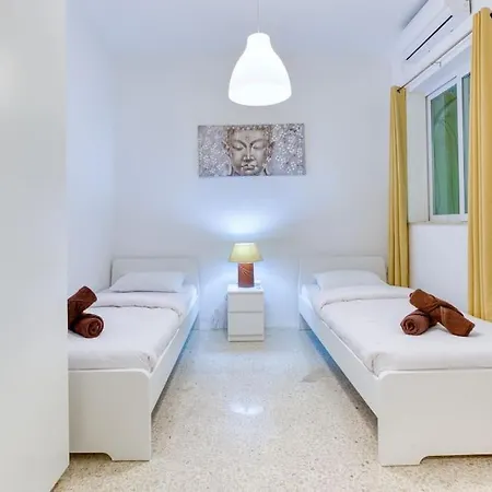 Luxury Waterfront In Prime Area * Sliema