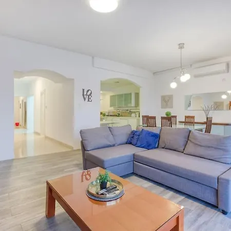 Lavish Sea View In The Heart Of *