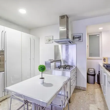 Lavish Sea View In The Heart Of Sliema