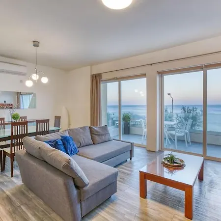 Lavish Sea View In The Heart Of